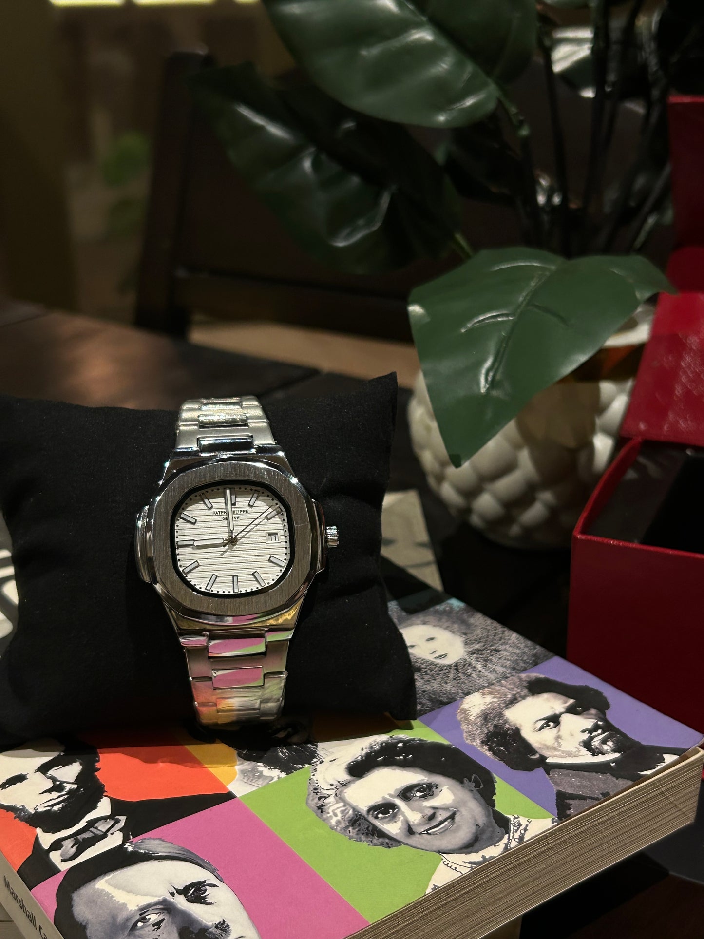 Patek Phillipe Geneve Silver White