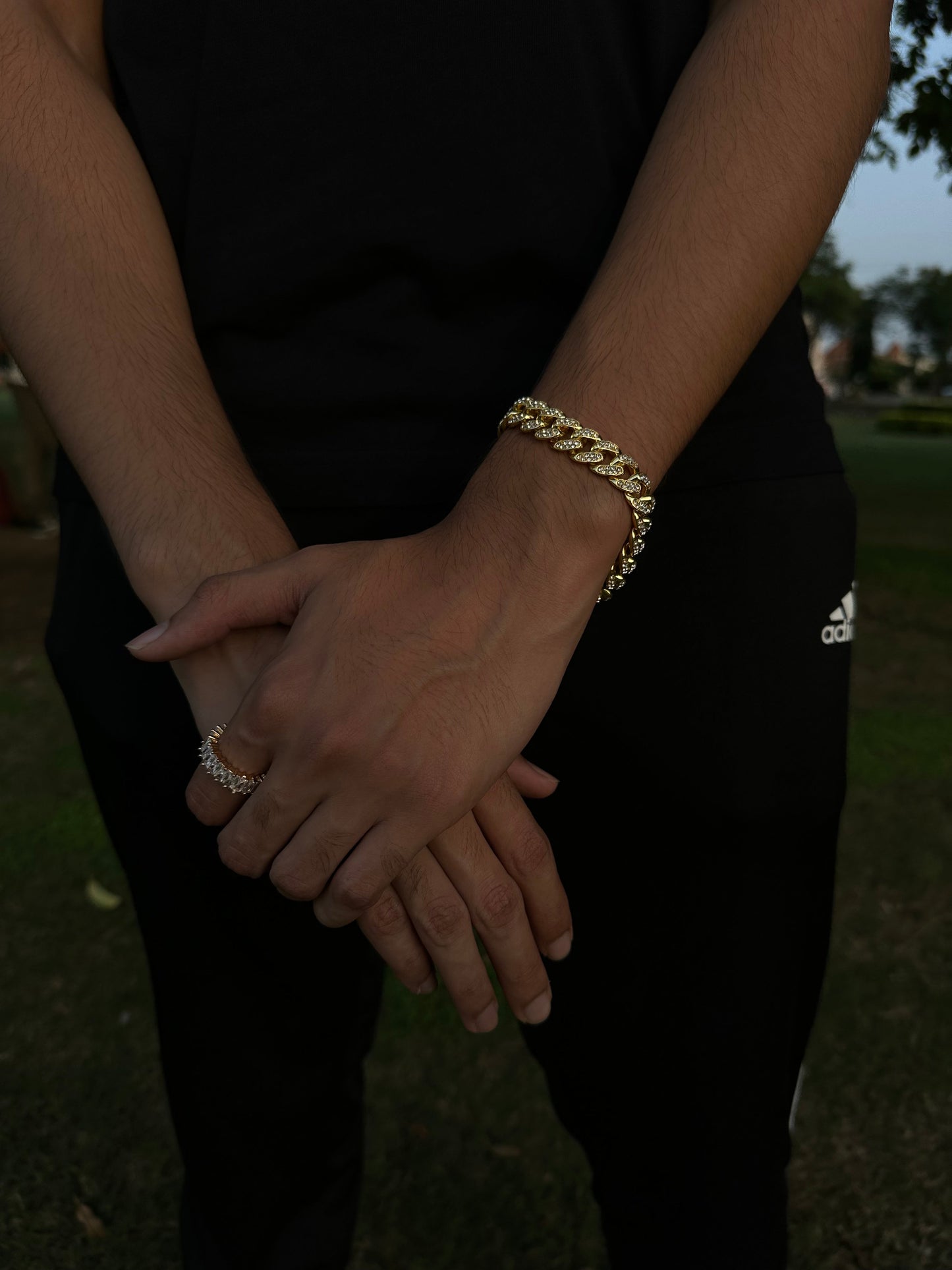 Double Link Iced Out Bracelet (Golden)